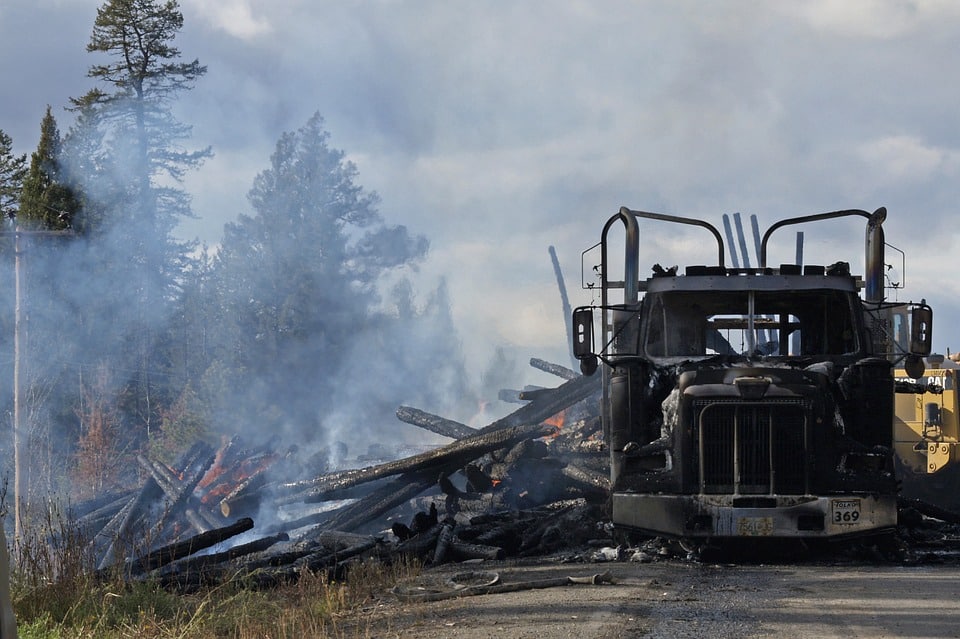 How To Deal With Trucking Accidents